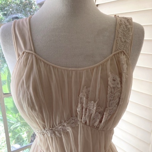 Vintage Shadow Line Layered Chiffon Peignoir Set - Picture 7 of 12